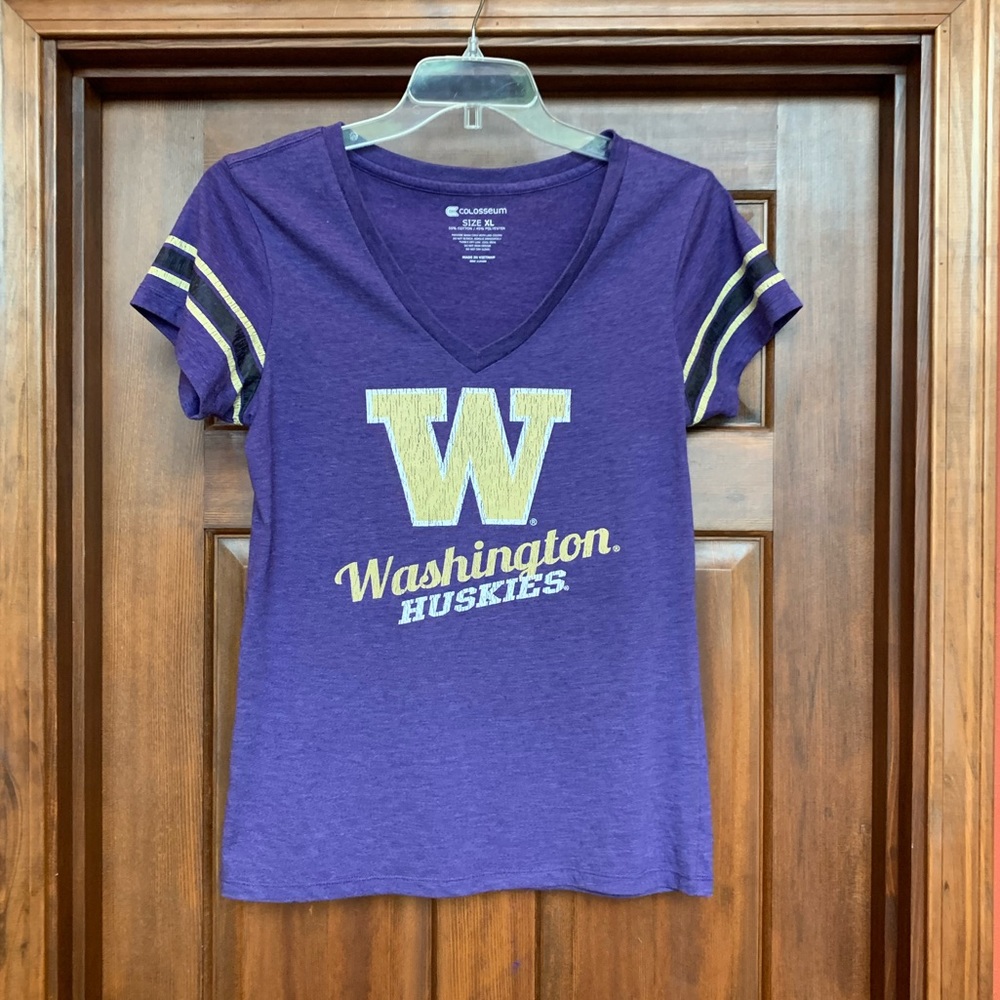University of Washington Huskies tee